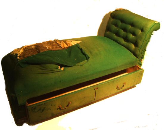 Victorian upholstered day bed