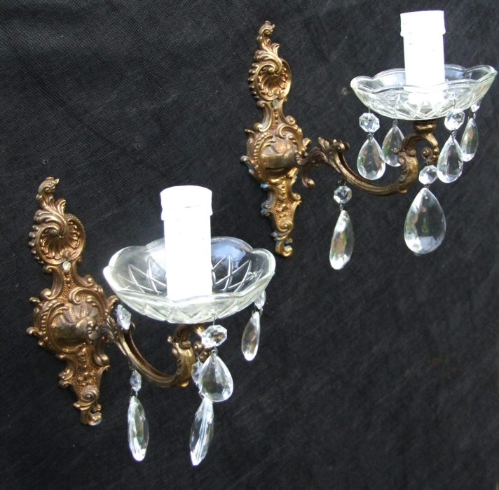 Pair of Mid 20th Century Brass Victorian style wall Lights