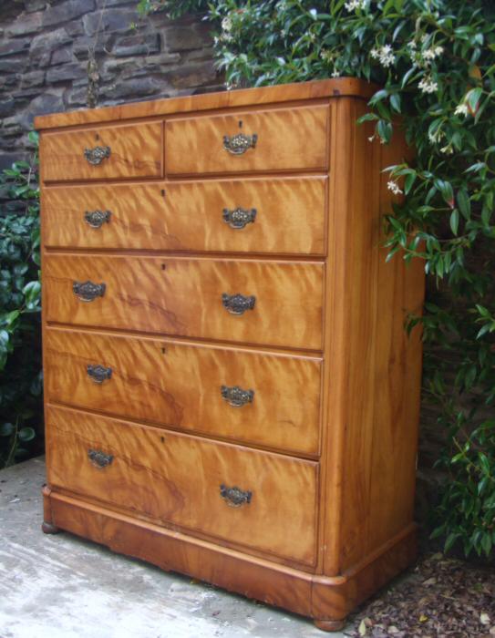 Victorian Satin Birch Chest of Drawers