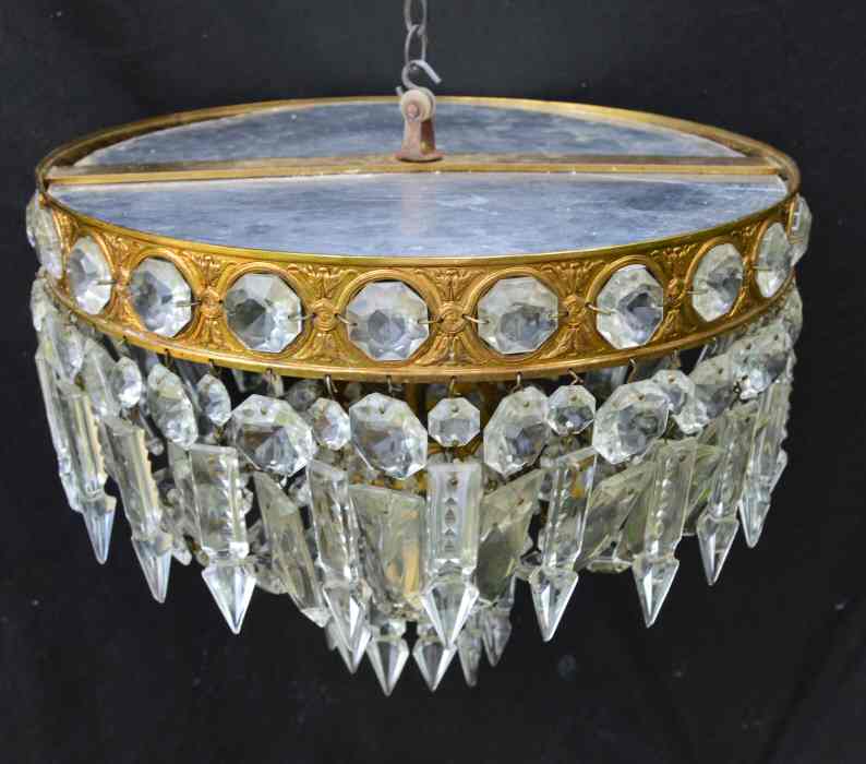 Circa 1930 Platformier Art Deco Chandelier