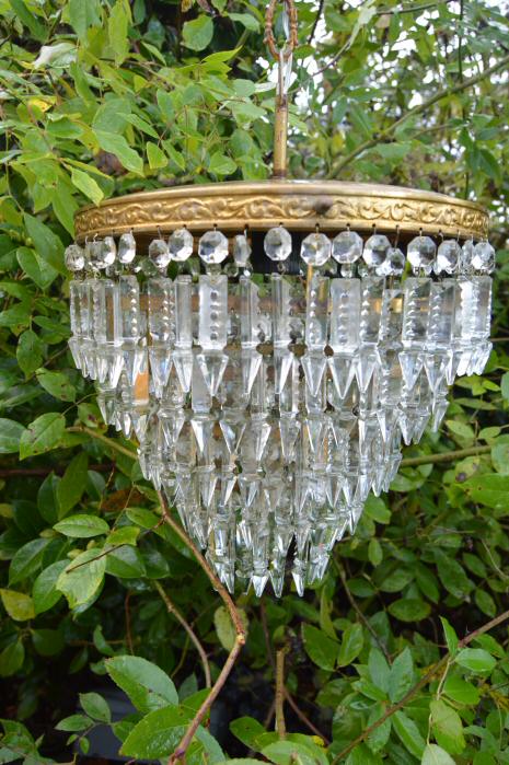 A Stunning 5 Tier Albert Drop Platformier Chandelier