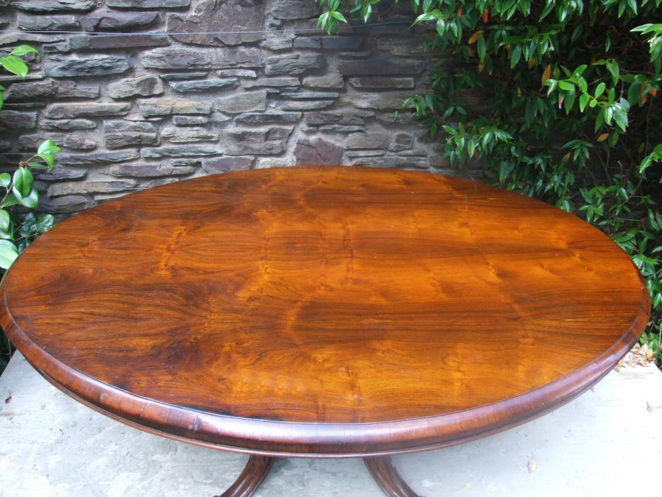 Circa 1850 Fine Quality Early Victorian Rosewood Breakfast Table