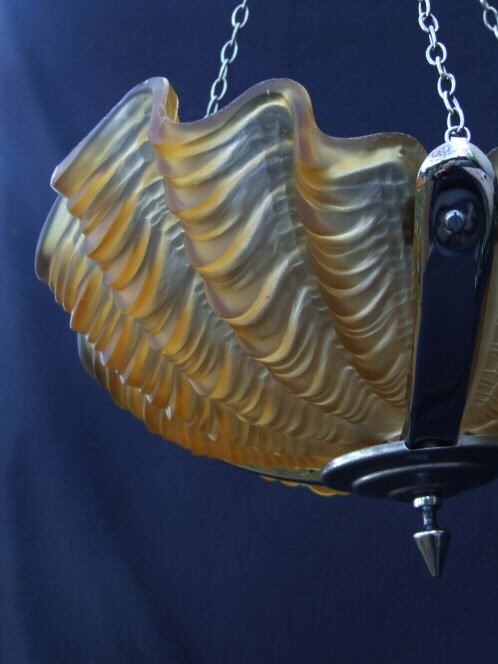 Deco Amber Shell Ceiling Light