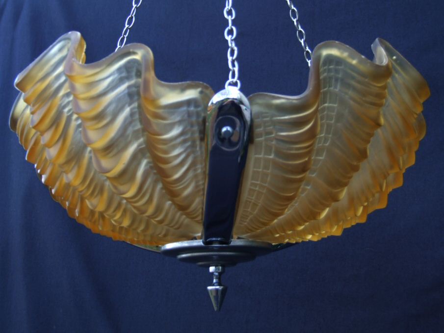 Deco Amber Shell Ceiling Light