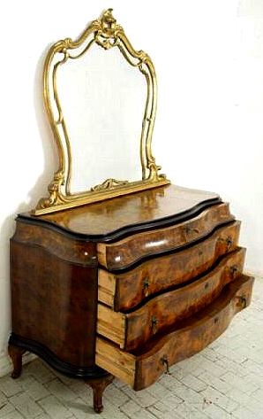 Italian Burr Walnut Antique serpentine dressing chest