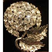 vintage diamonte brooch