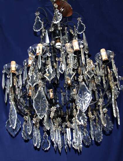 imposing 16 bulb Italian antique chandelie
