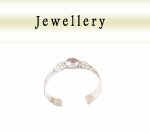 Click here to browse our vintage jewellery section