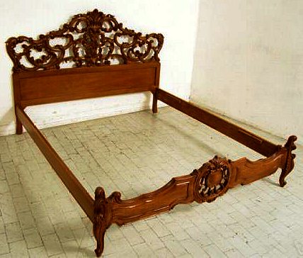 Italian solid walnut Queen Size bed